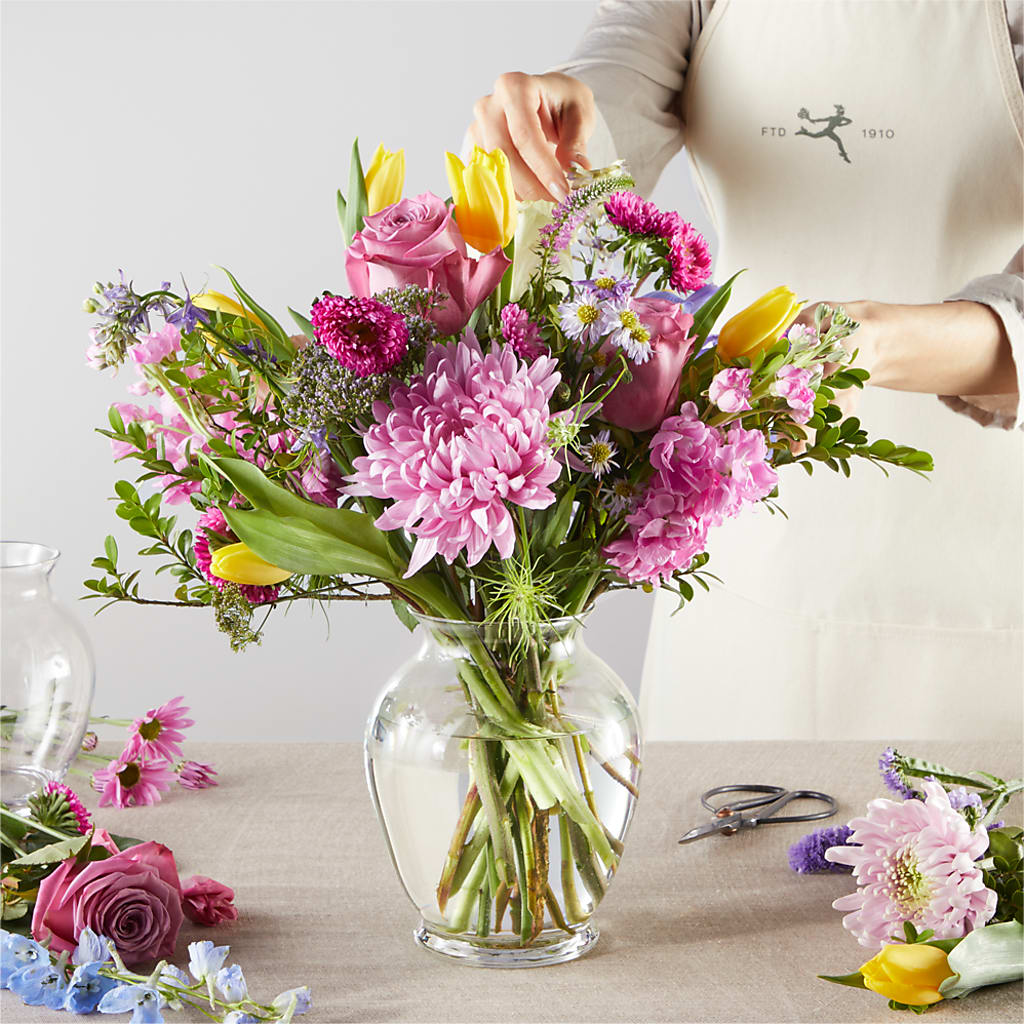 Pastel Tradition - A Florist Original –  A Little Bit Of Love, Hanover PA