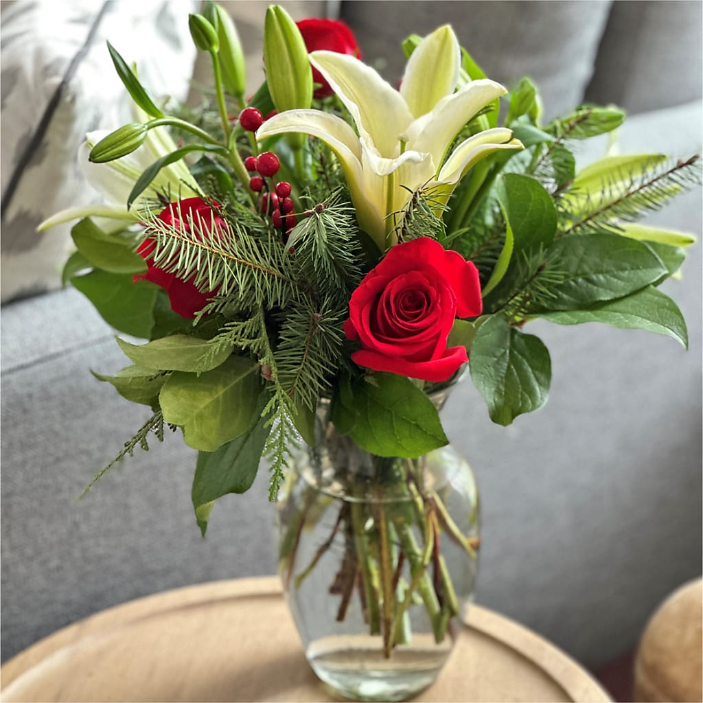 Sparkling Snowflakes Bouquet –  A Little Bit Of Love, Hanover PA